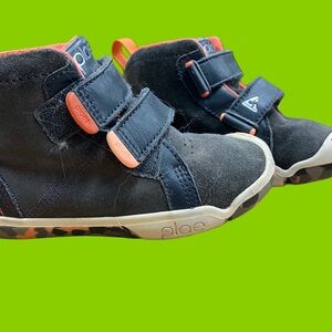 Plae Kids Black and Orange Shoes (Max style)